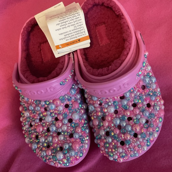 Rhinestone Embellished Crocs. - Picture 5 of 7
